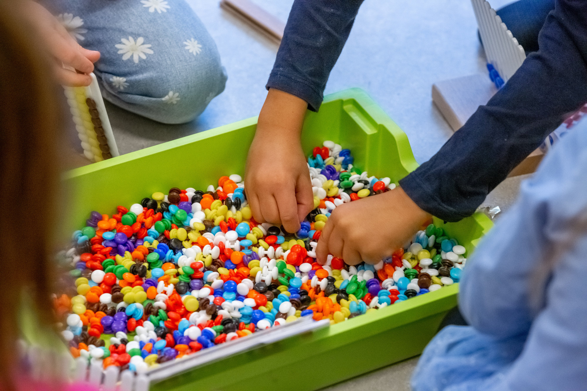 Kinder Ballschleuder Spielzeug Ab 18 Monaten - Ballturm Mit Farbenlernen Für Feinmotorik & Frühförderung